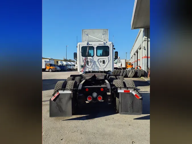 2016 FREIGHTLINER/MERCEDES CASCADIA 125