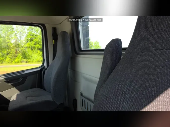 2018 Volvo VNL300