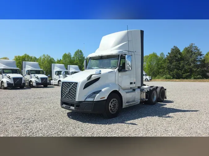 2020 Volvo VNL300