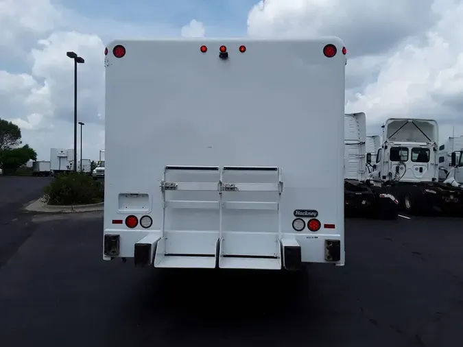 2018 FREIGHTLINER M2 106