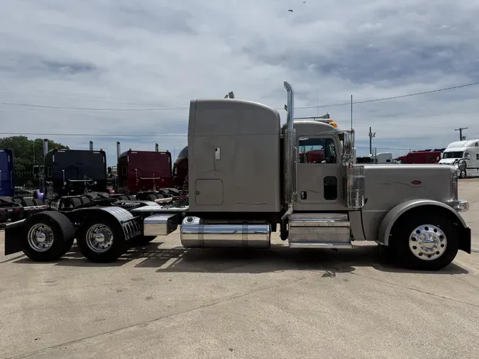 2019 Peterbilt 389