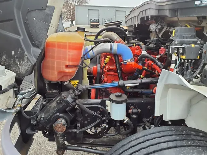 2019 NAVISTAR INTERNATIONAL MV607 (4X2)