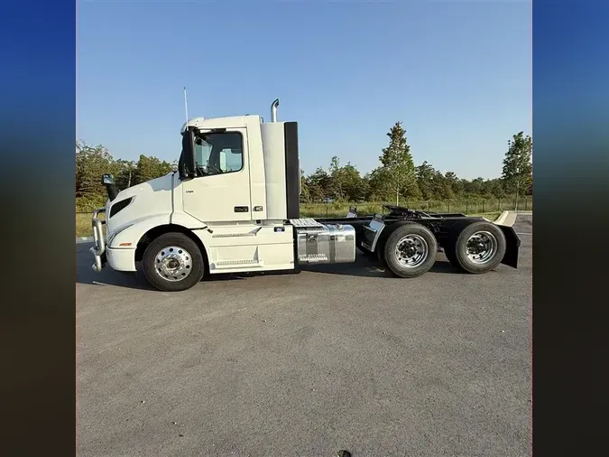 2024 VOLVO VNR64T300d4cbcac6535b60ecf8e44cc09958bb40