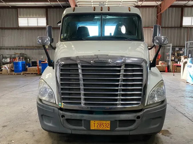 2016 FREIGHTLINER/MERCEDES CASCADIA 125