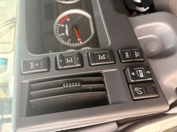 2018 ISUZU DIESEL FTR/FVR