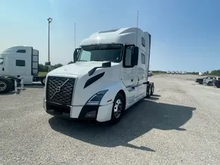 2022 VOLVO VNL64T860