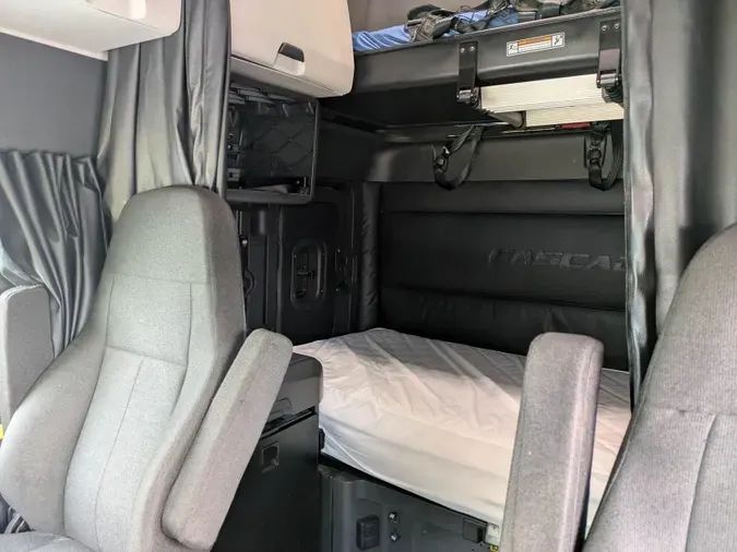 2024 Freightliner Cascadia
