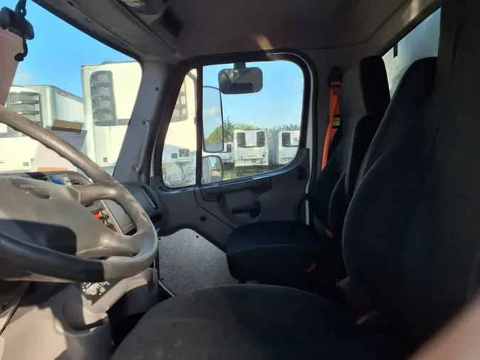 2018 FREIGHTLINER/MERCEDES M2 106