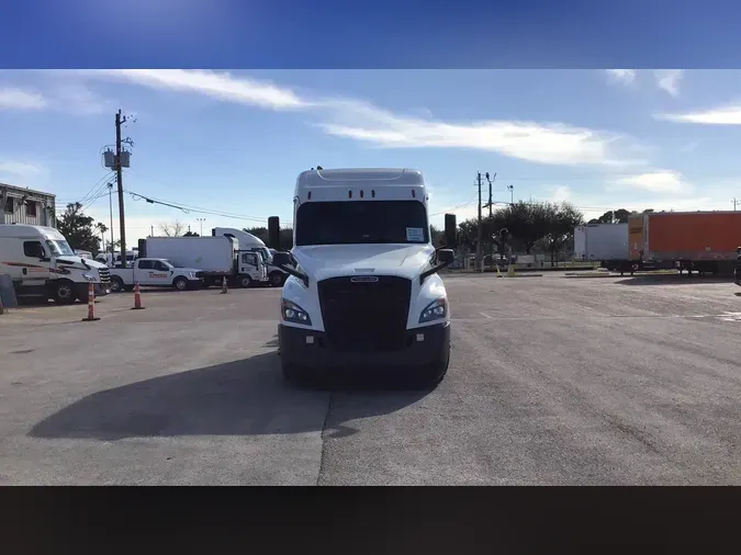 2020 Freightliner Cascadia 126d4d76f18d226da483bae058c3752e99e