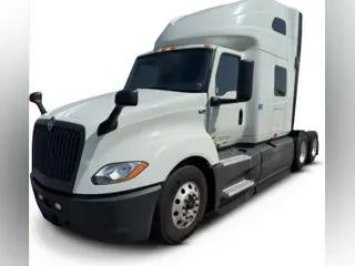 2022 International LT625