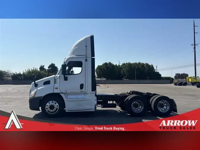 2016 FREIGHTLINER CASCADIA