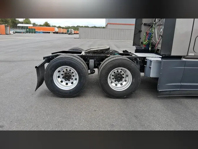 2025 Freightliner Cascadia 126d4e052141c1dc43e6bf82ddacf5a1fd5
