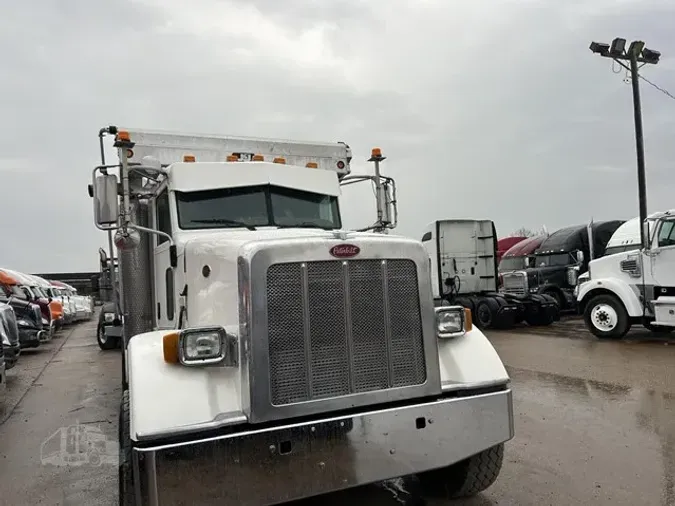 2009 PETERBILT 365