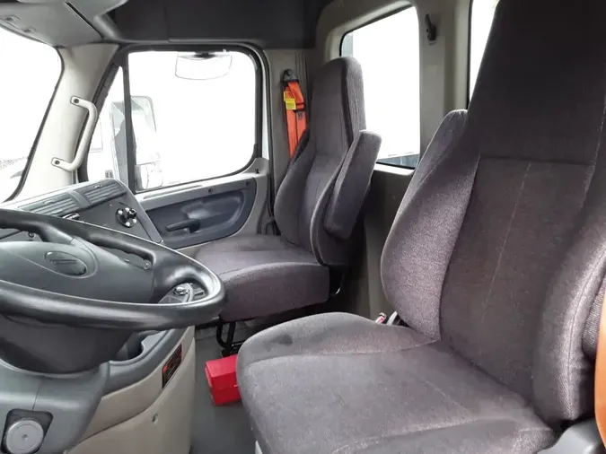 2020 FREIGHTLINER/MERCEDES CASCADIA 125d4ebcd02c6693917329d62b35339864e