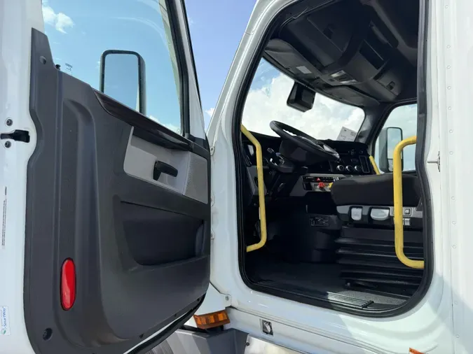 2021 Freightliner Cascadia