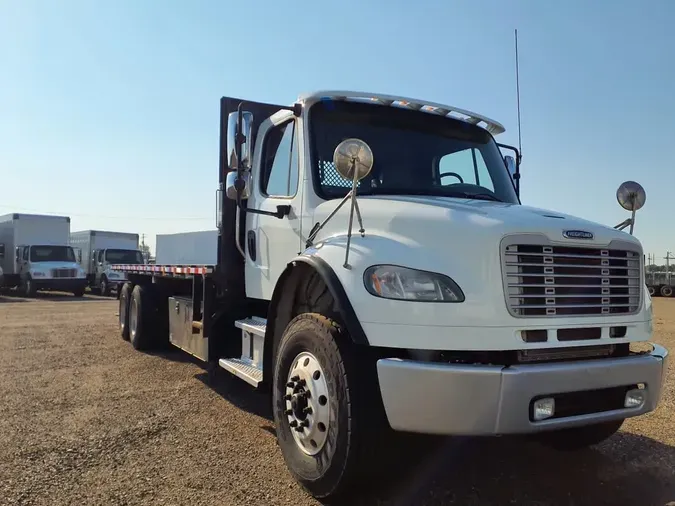 2018 FREIGHTLINER M2 106