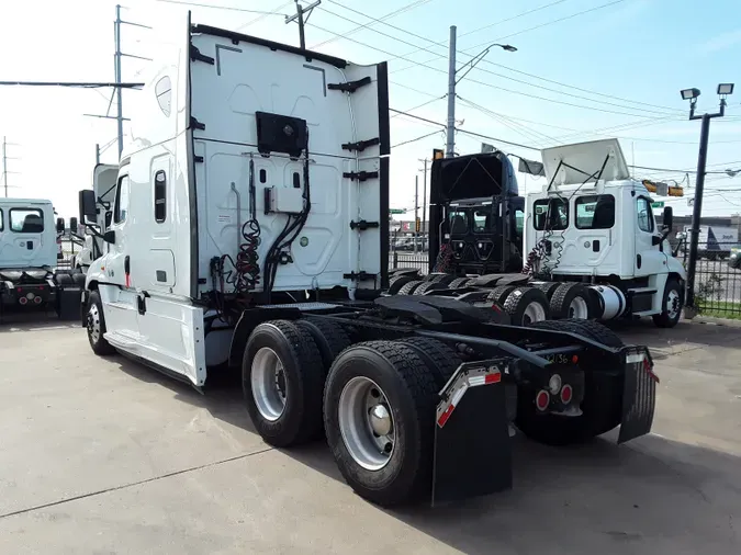 2018 FREIGHTLINER/MERCEDES CASCADIA 125