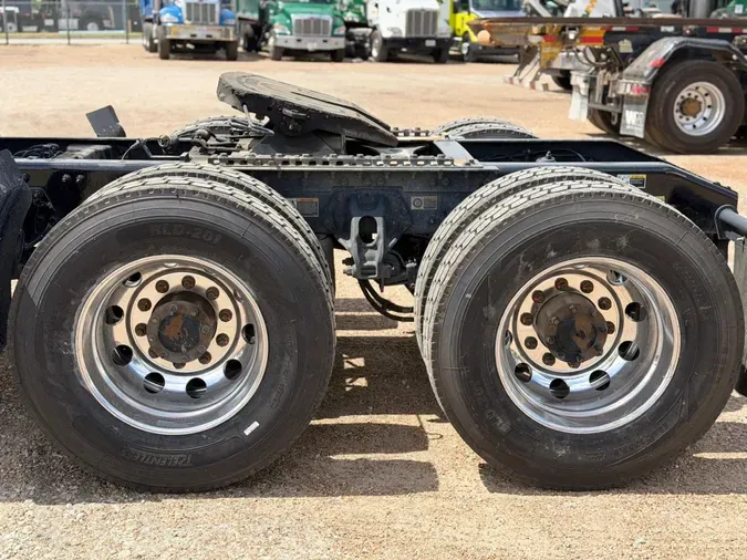 2023 Peterbilt 579