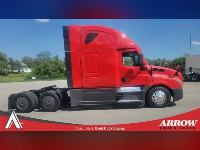 2022 FREIGHTLINER CA126
