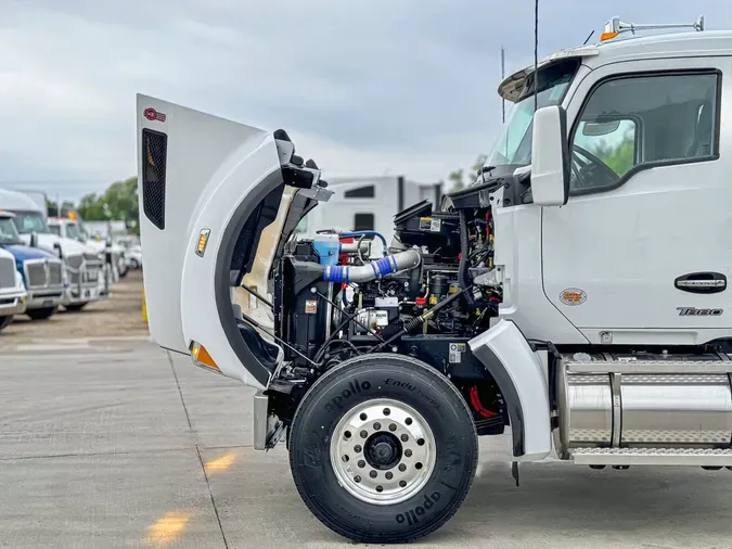 2025 KENWORTH T880S