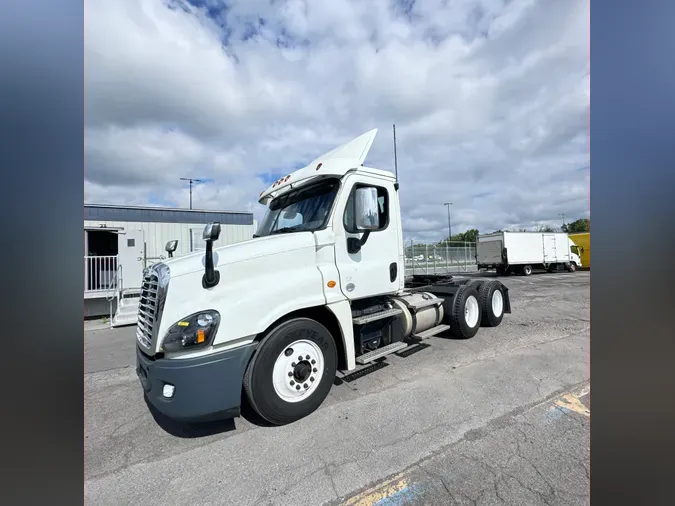 2019 FREIGHTLINER/MERCEDES CASCADIA 125d4fd65d80bf33dd8b4a78cde24f08606