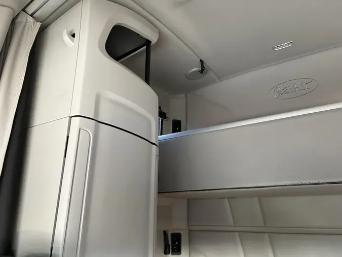 2021 Peterbilt 579