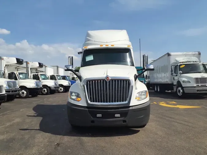 2019 NAVISTAR INTERNATIONAL LT625 SLPR CAB