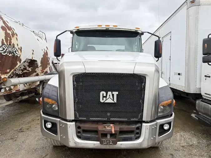 2013 CATERPILLAR CT660L