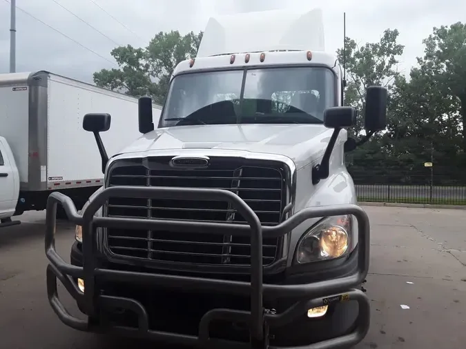 2017 FREIGHTLINER CASCADIA 125