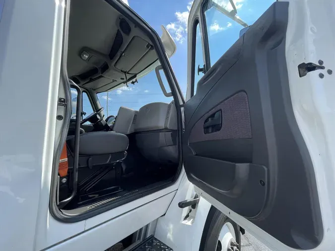 2017 International 8600