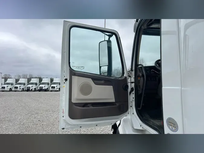 2018 Volvo VNL300