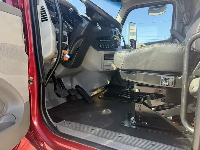 2022 Peterbilt 567