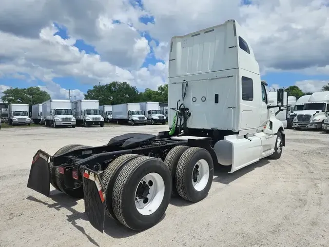 2020 NAVISTAR INTERNATIONAL LT625 SLPR CAB