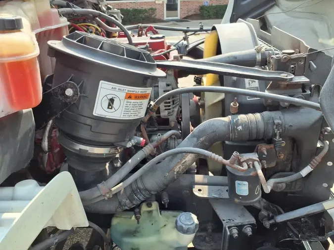 2019 FREIGHTLINER M2 106