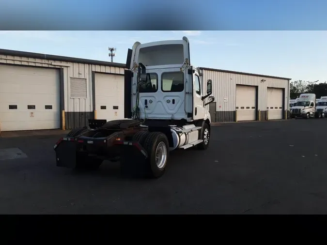 2020 Freightliner Cascadia 126d5110c2dd9705e6fa0c6876f33cdb7a5