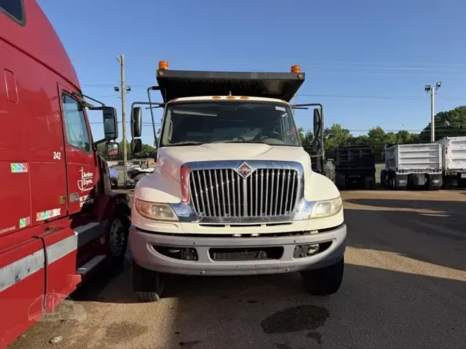 2012 INTERNATIONAL DURASTAR 4400