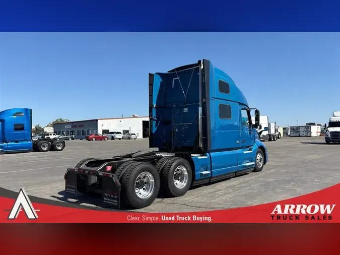 2020 VOLVO VNL860