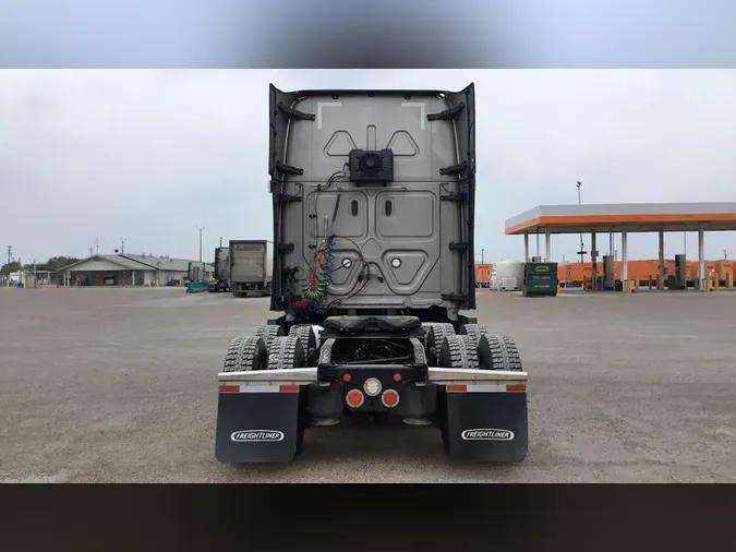2021 Freightliner Cascadia