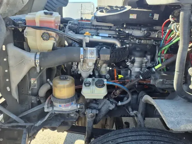 2016 FREIGHTLINER/MERCEDES CASCADIA 125