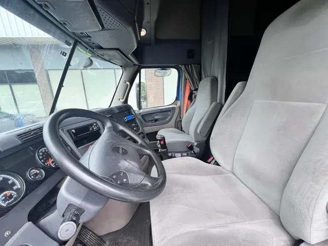 2020 Freightliner Cascadia