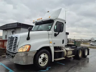 2015 Freightliner CASCADIA 125