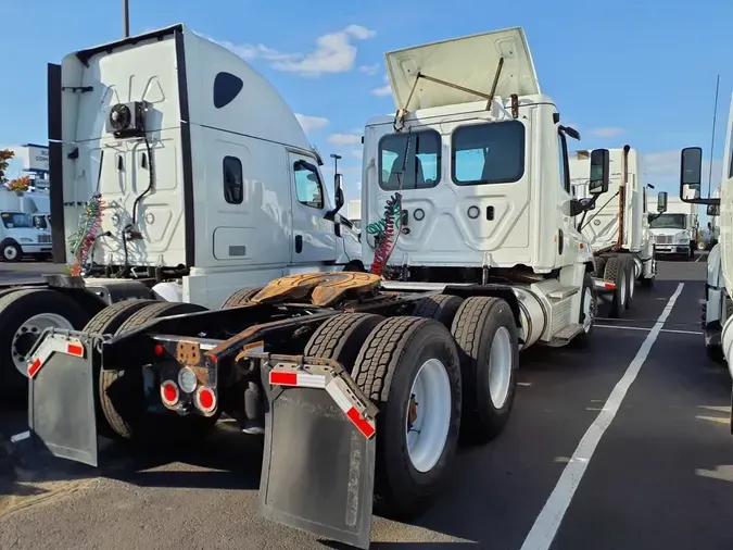 2019 FREIGHTLINER/MERCEDES CASCADIA 125