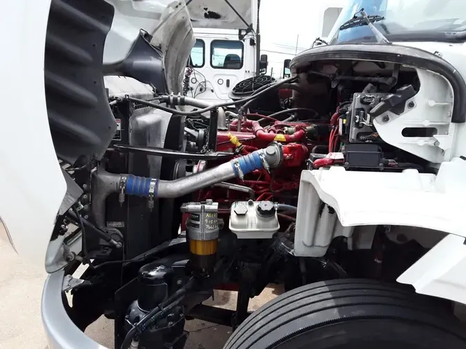 2018 FREIGHTLINER M2-112