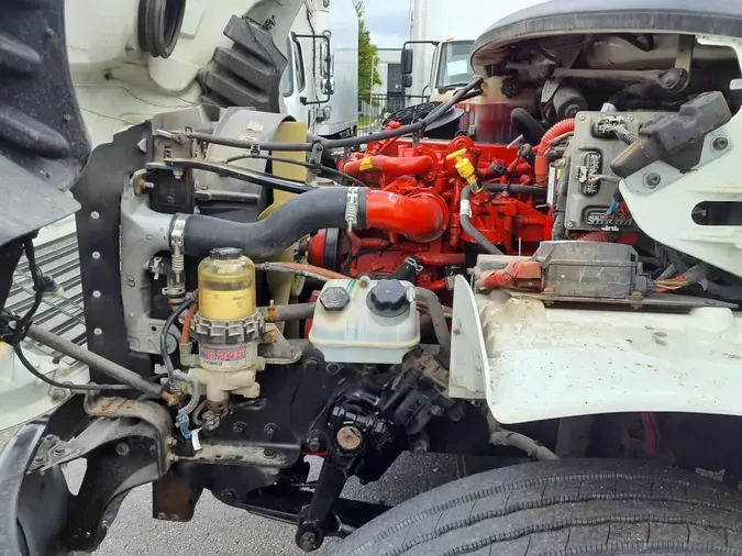 2018 FREIGHTLINER M2 106