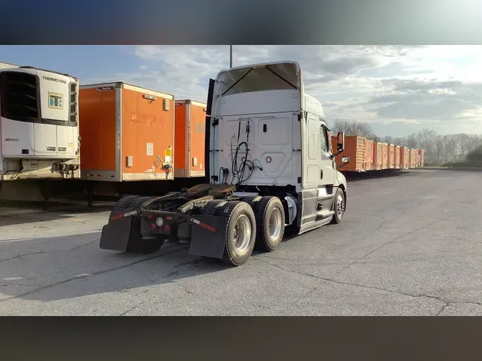 2021 Freightliner Cascadia 126d51f6c03427d1d2fd85649d93c885a89