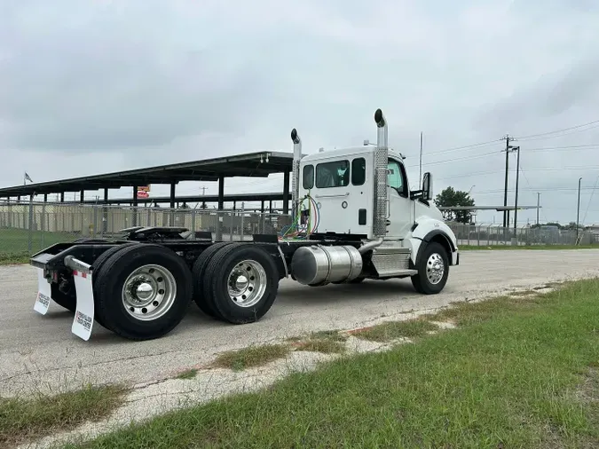 2026 Kenworth T880