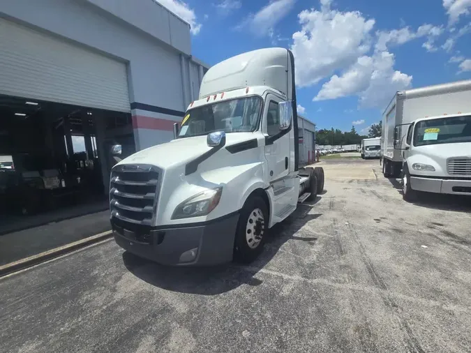 2018 FREIGHTLINER NEW CASCADIA PX12664