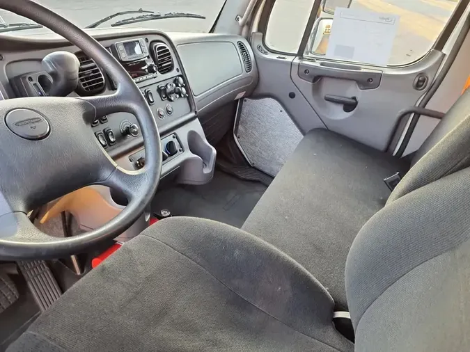 2020 FREIGHTLINER/MERCEDES M2 106