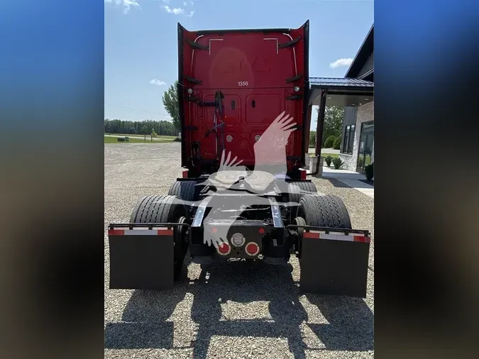 2020 FREIGHTLINER CASCADIA 126