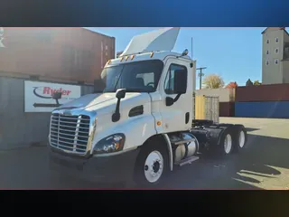 2020 FREIGHTLINER/MERCEDES CASCADIA 113